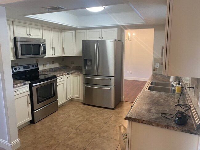 Building Photo - 109 Doe Ct