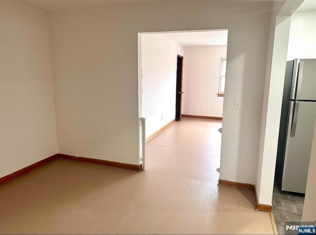 Building Photo - 237 Riverview Pl