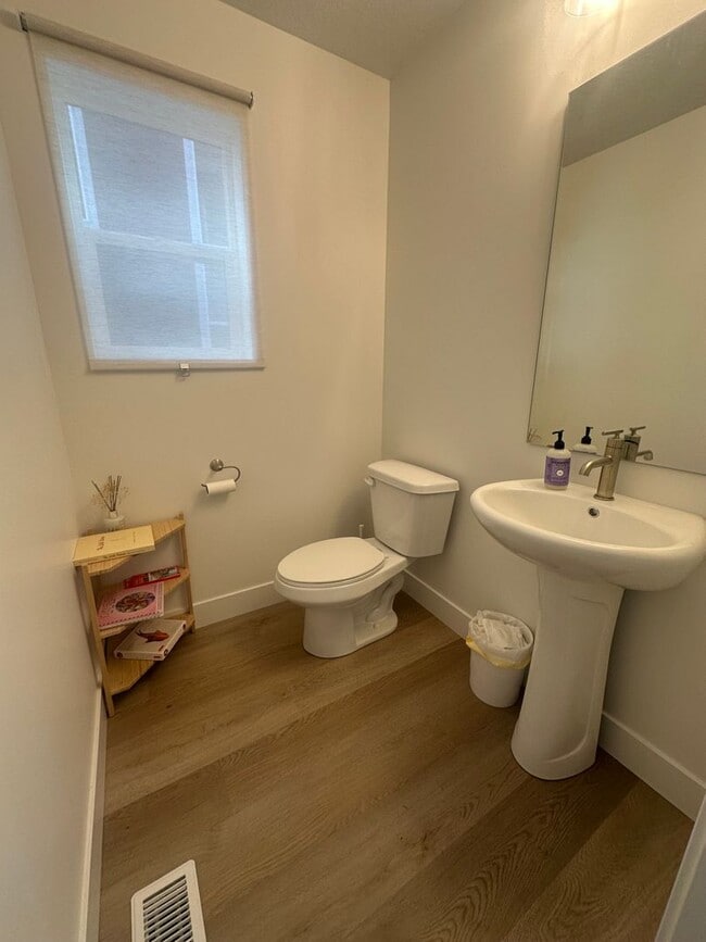 Building Photo - Absolutely STUNNING Home in Lehi!!!