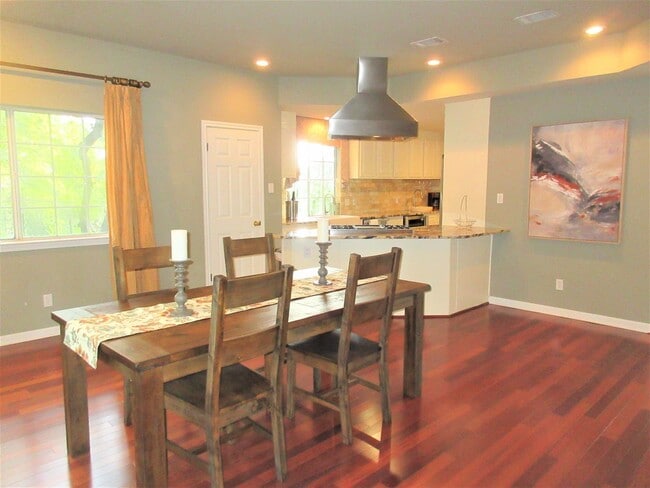 Building Photo - Furnished 3-bedroom in Travis Heights with Downtown Views!