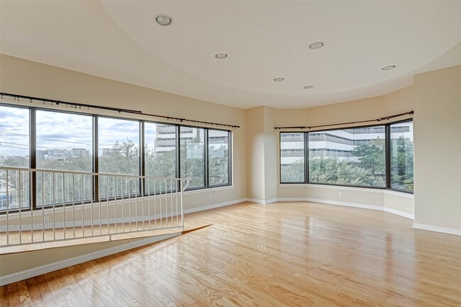 Building Photo - 2001 Holcombe Blvd