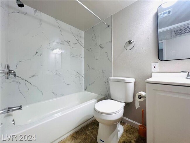 Building Photo - 2920 E Siki Ct