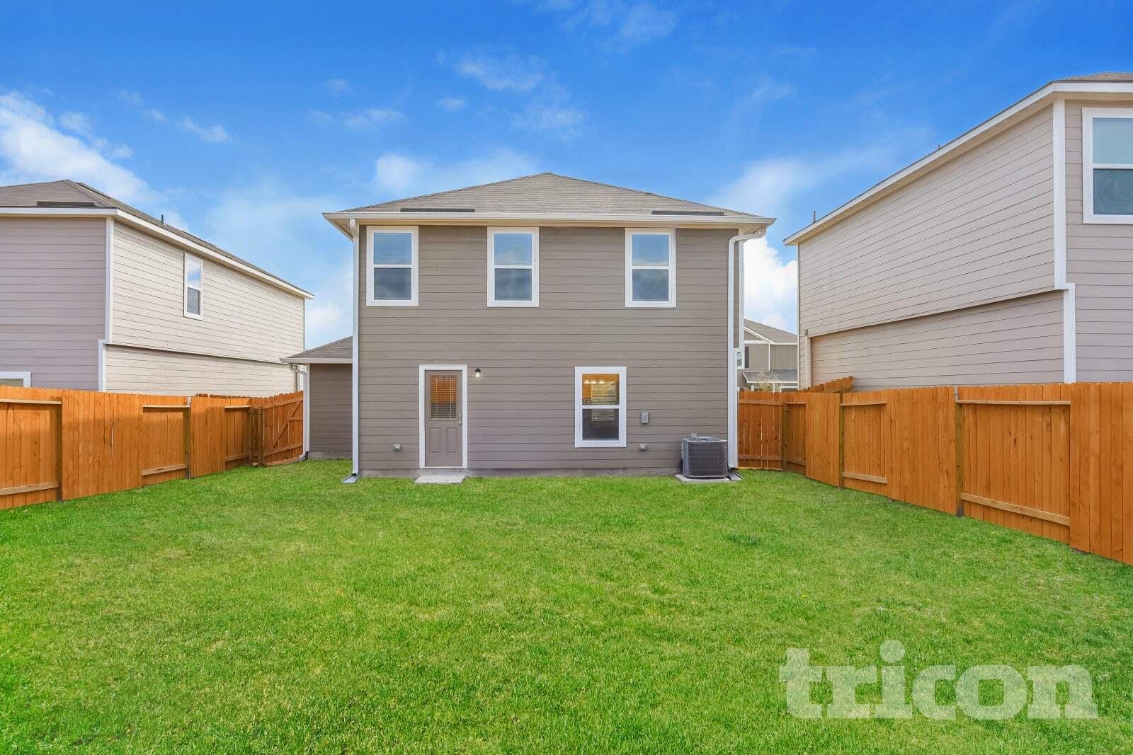 Building Photo - 11031 Chatham Ct