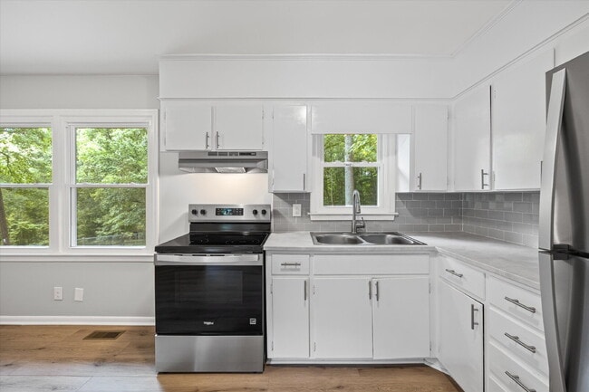 Building Photo - Renovated Brick Ranch with Nature Views + Close to Everything Fort Mill Offers 3 Bedrooms | 1 Bat...