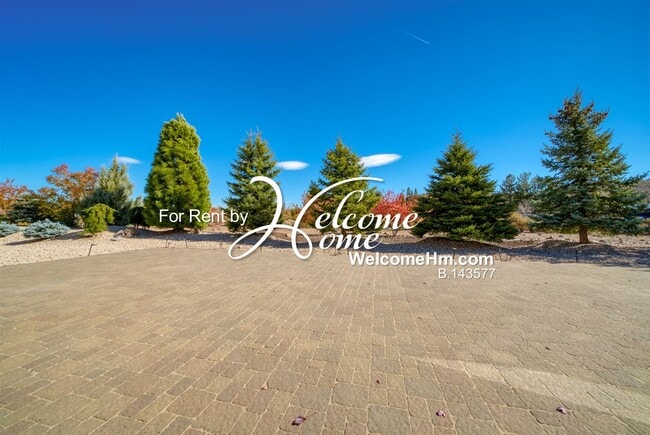 Building Photo - 15020 Redmond Lp