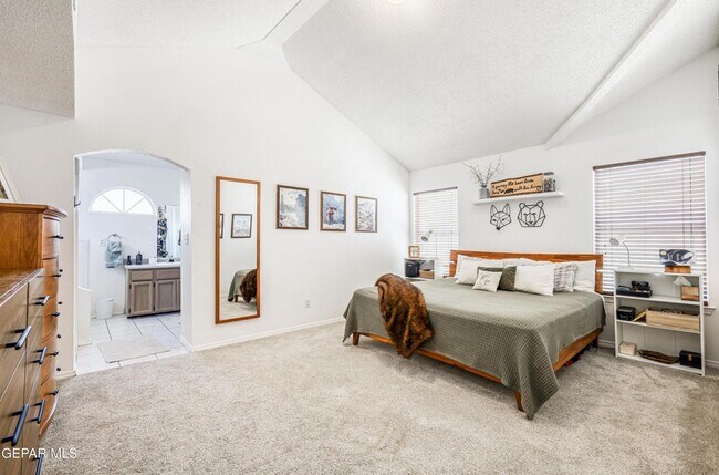 Building Photo - 12748 Tierra Pueblo Dr