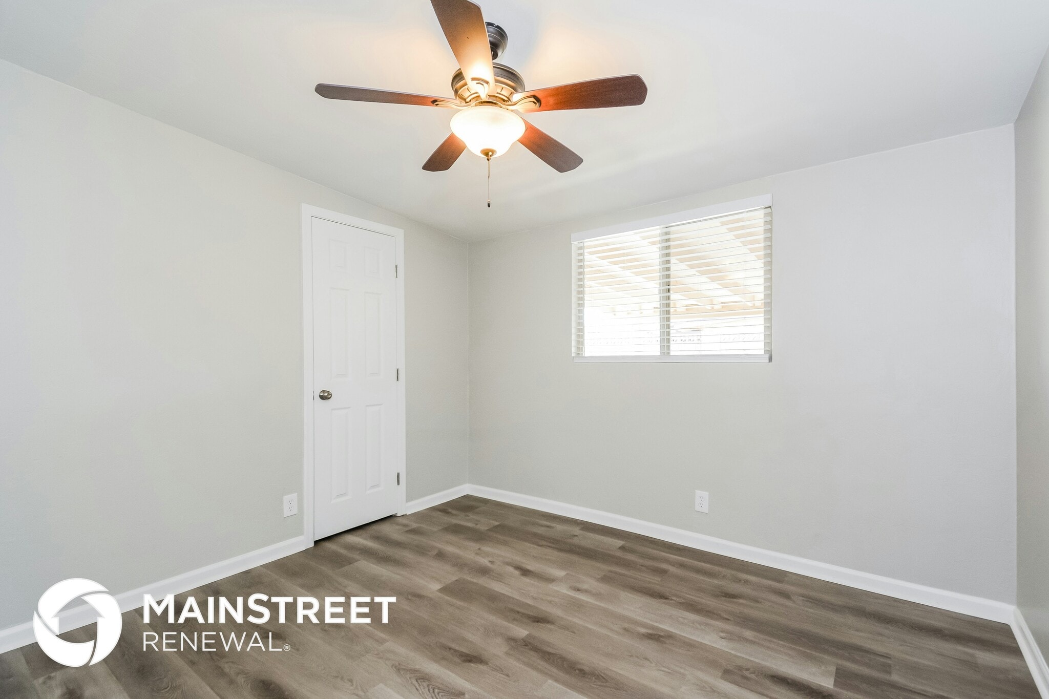 Building Photo - 1702 S Avenida Del Sol