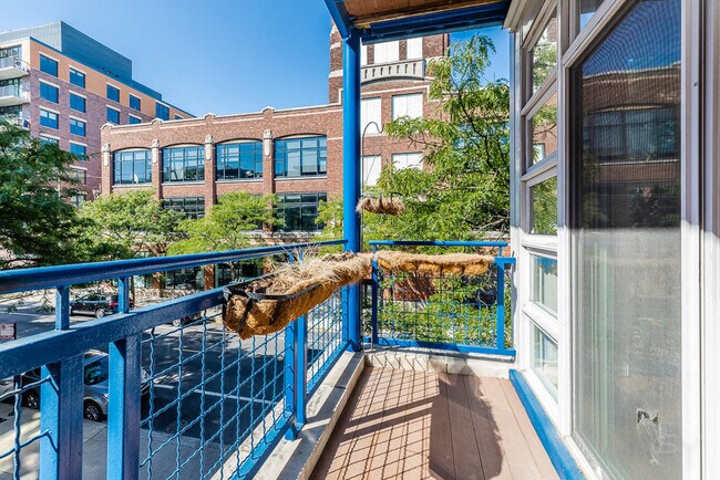 Building Photo - 1151 W Washington Blvd