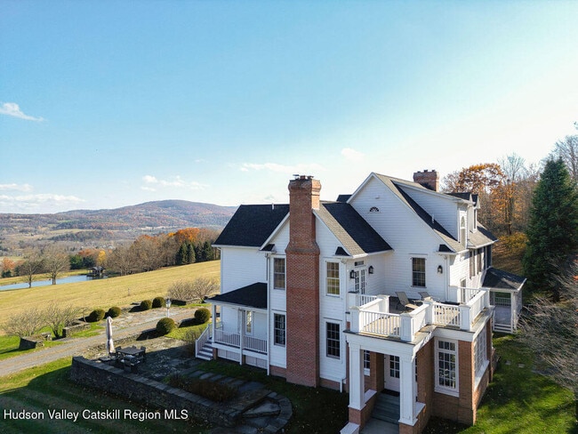 Building Photo - 136 Tory Hill Farm Rd