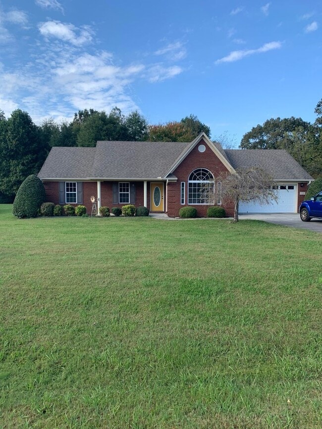 Building Photo - Nice Rancher in Toney