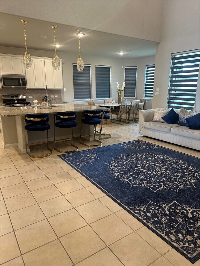 Building Photo - 1617 Darwin Cedar Dr