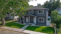 Building Photo - E. 7th Duplex