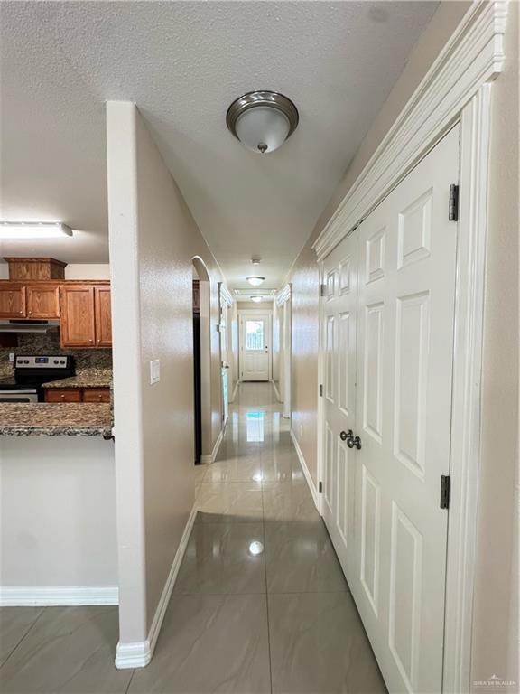 Building Photo - 209 W Mile 14 1/2 N