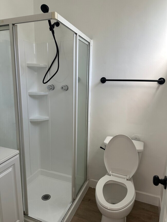 Building Photo - 9036 Carson St