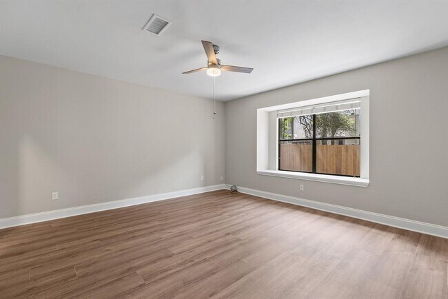 Building Photo - 13131 New Boston Bend