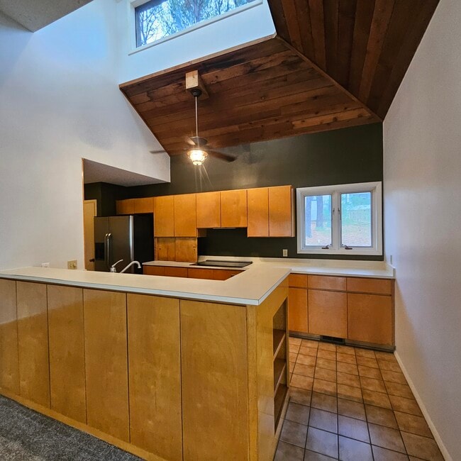 Building Photo - 81 Kincardine Dr