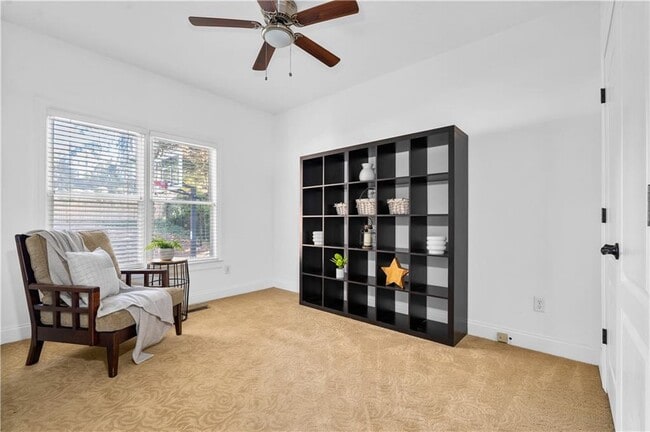 Building Photo - 3713 Lake Edge Dr