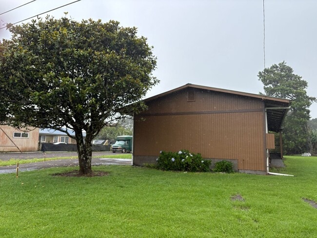 Building Photo - 64-5287 White Rd