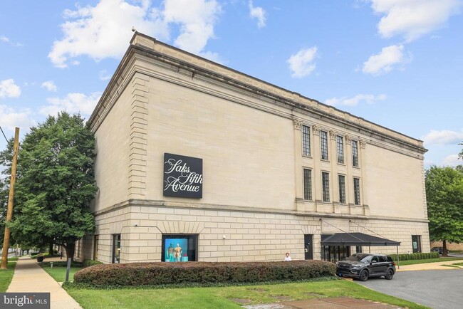 Building Photo - 4817 Chevy Chase Blvd