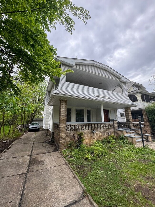 Building Photo - 3188 E 119th St