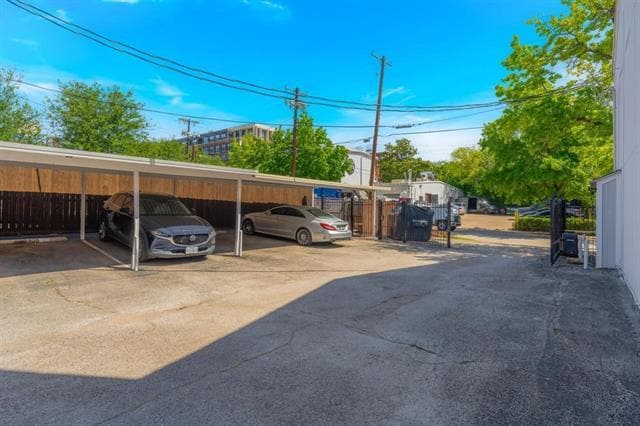 Building Photo - 2815 Welborn St