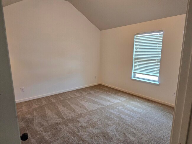 Building Photo - 4416 Grove Landing Dr