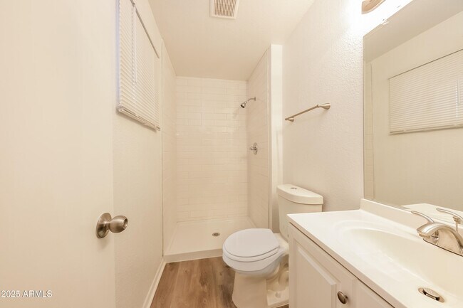 Building Photo - 15248 N 36th St