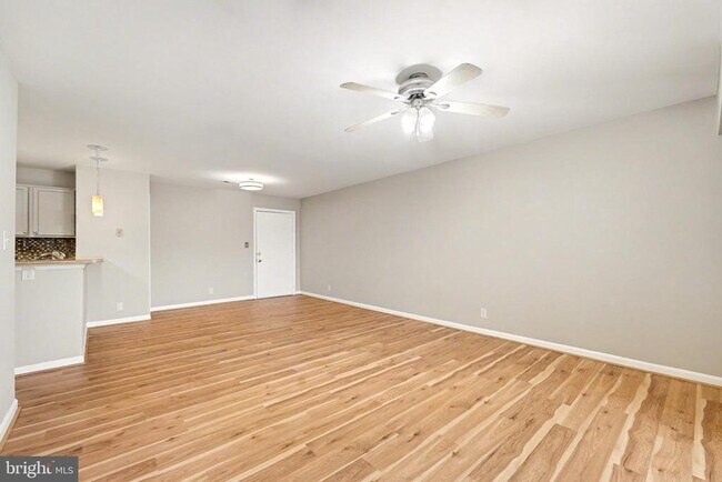 Building Photo - 102 Chesterfield Ln