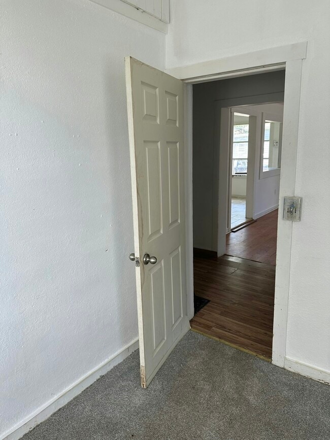 Building Photo - 2121 N Prospect Rd