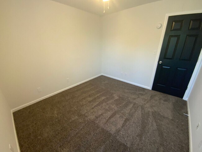 Building Photo - 3569-3571 Prescott Dr