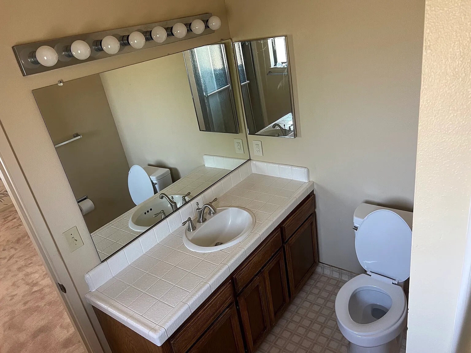 Primary room bathroom - 1533 N 1st St
