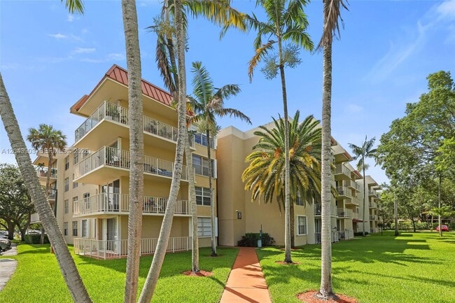 Building Photo - 13120 SW 92nd Ave