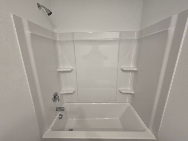 Building Photo - 1088 RAVEN WALK Dr