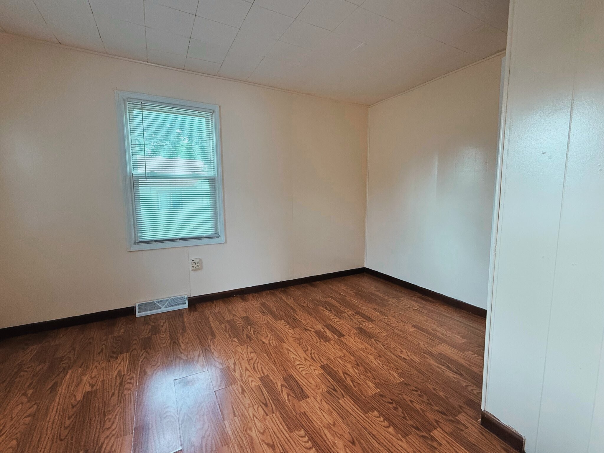 Building Photo - 347 Springfield Ave