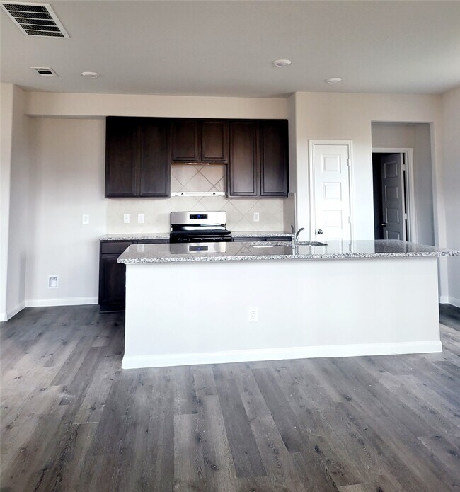 Building Photo - 22103 Grand Majestic Dr