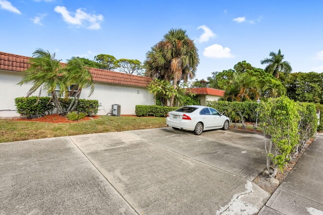 Building Photo - 89 Lariat Cir