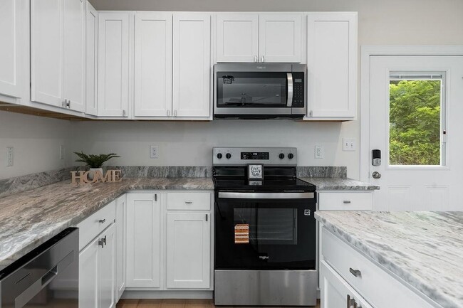 Building Photo - 1025 Frye St