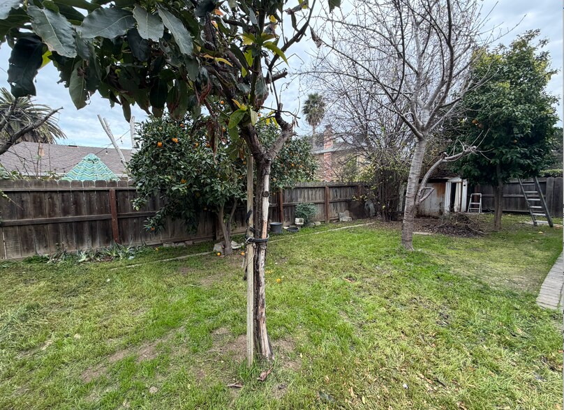 Building Photo - 1816 Lincoln Blvd