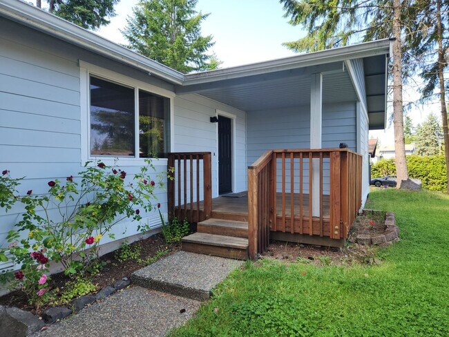 Primary Photo - Rambler Available For Rent!!