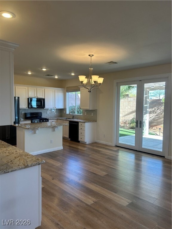 Building Photo - 10874 Mallorca Ave