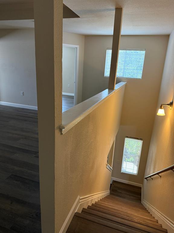 Building Photo - 1608 Anise Dr
