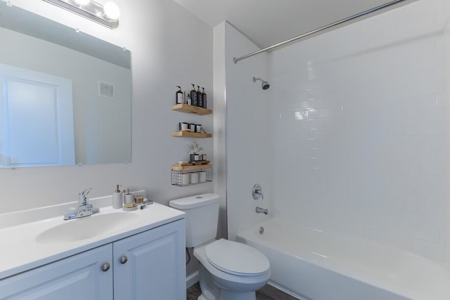 Building Photo - 101 E Gibbsboro Rd