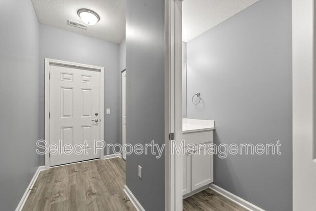 Building Photo - 7077 Homestead Rd