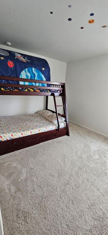 Building Photo - 17517 Booth Fls Wy