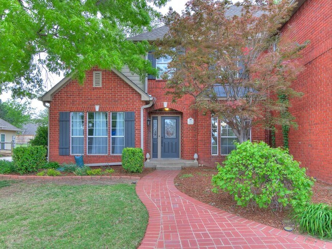 Building Photo - This stunning 4-bedroom, 3.5-bathroom home...