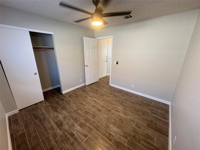 Building Photo - 9617 Copper Creek Dr