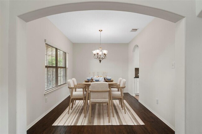 Building Photo - 114 E Lasting Spring Cir