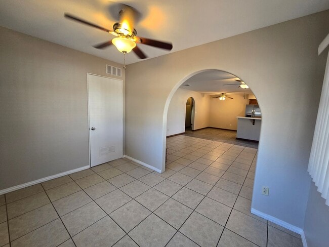 Building Photo - Renovated 2 Bedroom, 2 Bathroom Downstairs...