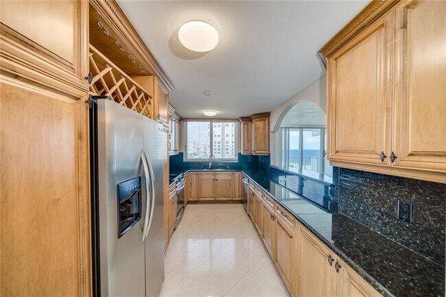 Building Photo - 1360 S Ocean Blvd