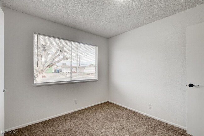 Building Photo - 6453 Bannock Way